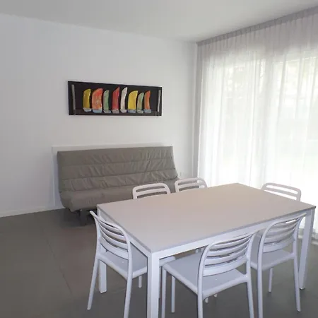 Ferienhaus Fuer 9 Personen Ca 100 Qm In Bibione, Adriakueste Italien Und Umgebung 비비오네