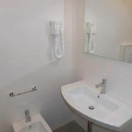 Ferienhaus Fuer 9 Personen Ca 100 Qm In Bibione, Adriakueste Italien Und Umgebung 펜션