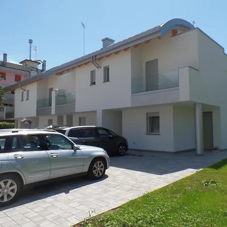 Ferienhaus Fuer 9 Personen Ca 100 Qm In Bibione, Adriakueste Italien Und Umgebung * 비비오네